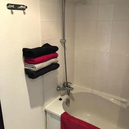 100 M Gare - 4 Places Avec Balcon 10mn Sanctuaire * Lourdes